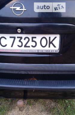 Мінівен Opel Zafira 2002 в Аулях