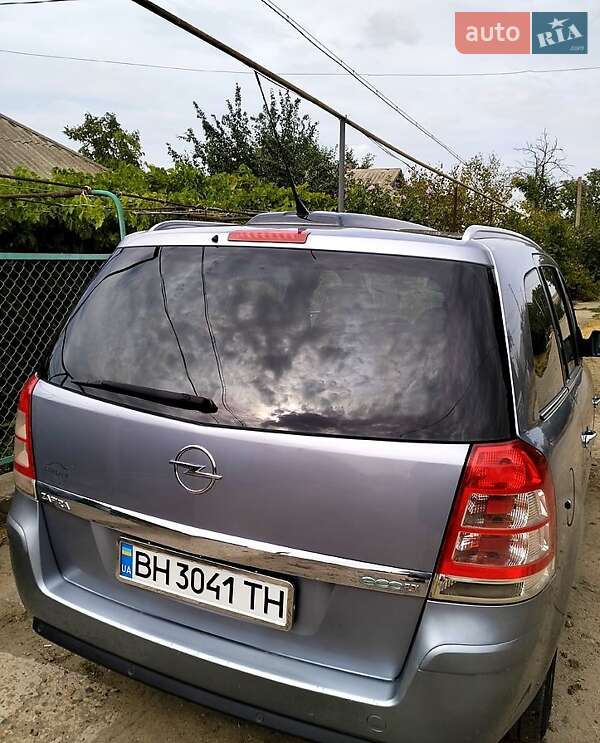 Мінівен Opel Zafira 2010 в Одесі
