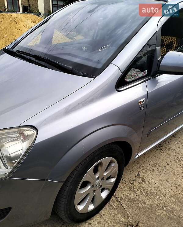 Мінівен Opel Zafira 2010 в Одесі