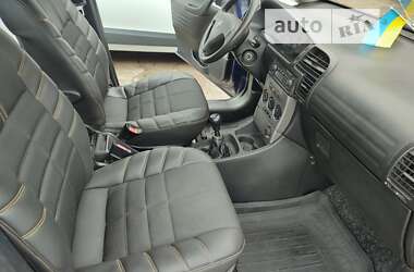 Мінівен Opel Zafira 2004 в Южноукраїнську