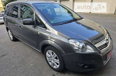 Минивэн Opel Zafira 2012 в Ровно