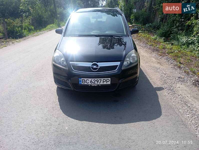 Минивэн Opel Zafira 2006 в Самборе