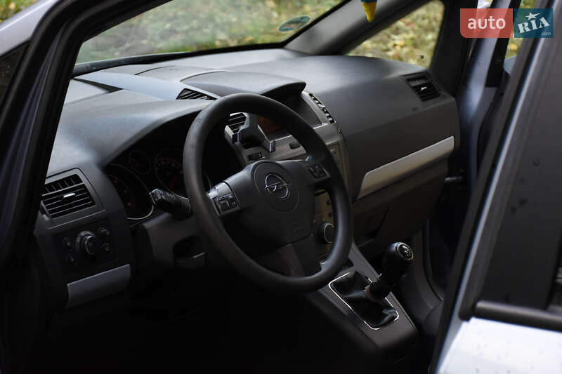 Минивэн Opel Zafira 2006 в Львове