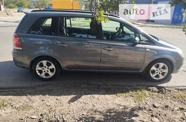 Минивэн Opel Zafira 2005 в Смеле