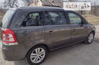 Мінівен Opel Zafira 2011 в Лубнах