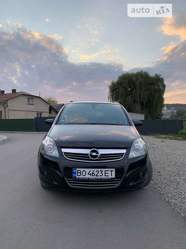 Минивэн Opel Zafira 2009 в Теребовле
