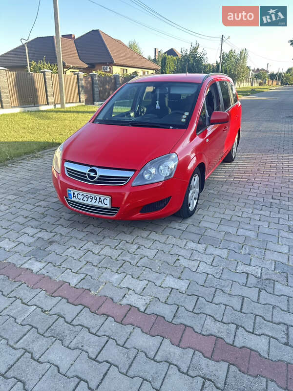 Мінівен Opel Zafira 2010 в Луцьку