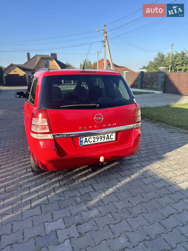 Мінівен Opel Zafira 2010 в Луцьку