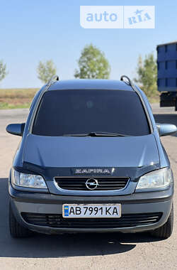 Минивэн Opel Zafira 2001 в Голованевске