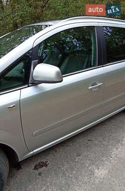 Минивэн Opel Zafira 2011 в Житомире