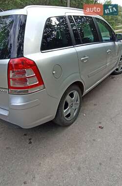 Минивэн Opel Zafira 2011 в Житомире