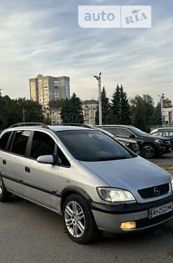 Минивэн Opel Zafira 2002 в Днепре