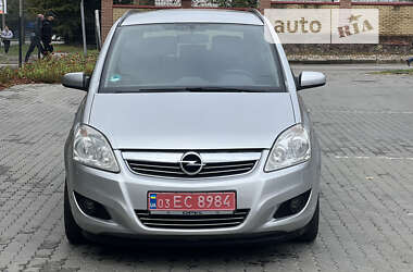 Минивэн Opel Zafira 2008 в Луцке