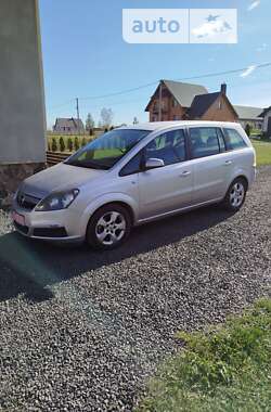 Минивэн Opel Zafira 2006 в Владимирце