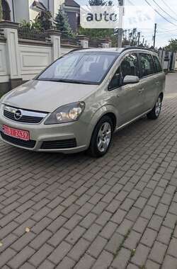 Минивэн Opel Zafira 2006 в Ровно