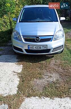 Минивэн Opel Zafira 2006 в 