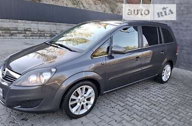 Минивэн Opel Zafira 2010 в Галиче