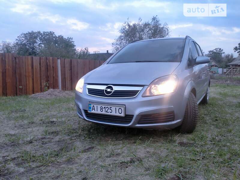 Мінівен Opel Zafira 2005 в Обухові