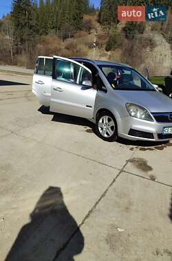 Мінівен Opel Zafira 2005 в Путилі