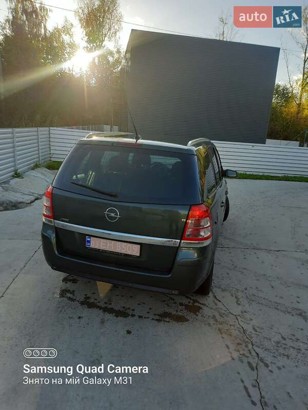 Мінівен Opel Zafira 2009 в Бориславі