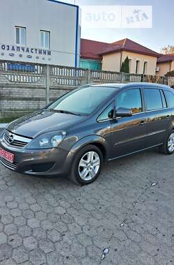 Минивэн Opel Zafira 2012 в Ровно