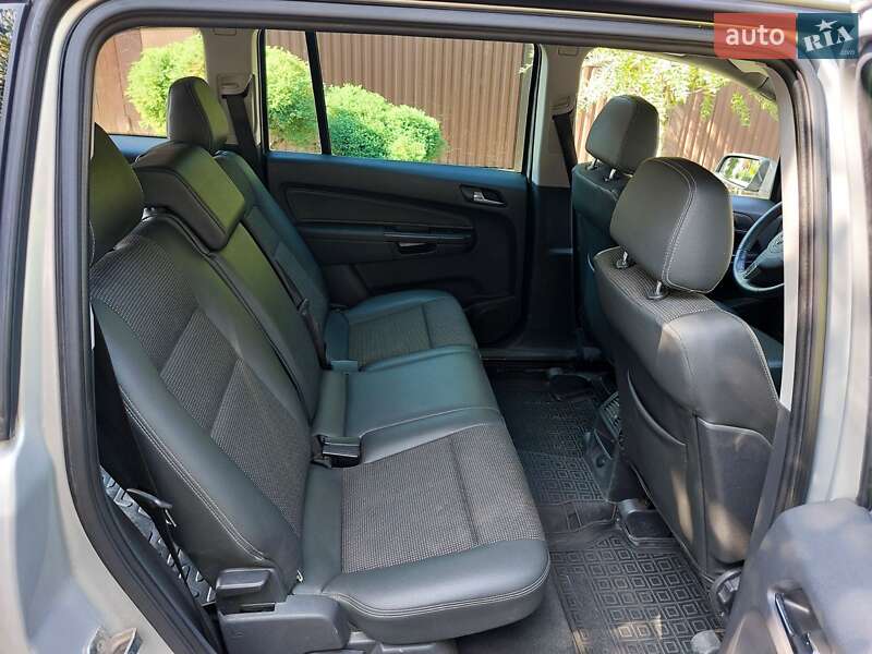 Минивэн Opel Zafira 2006 в Мукачево