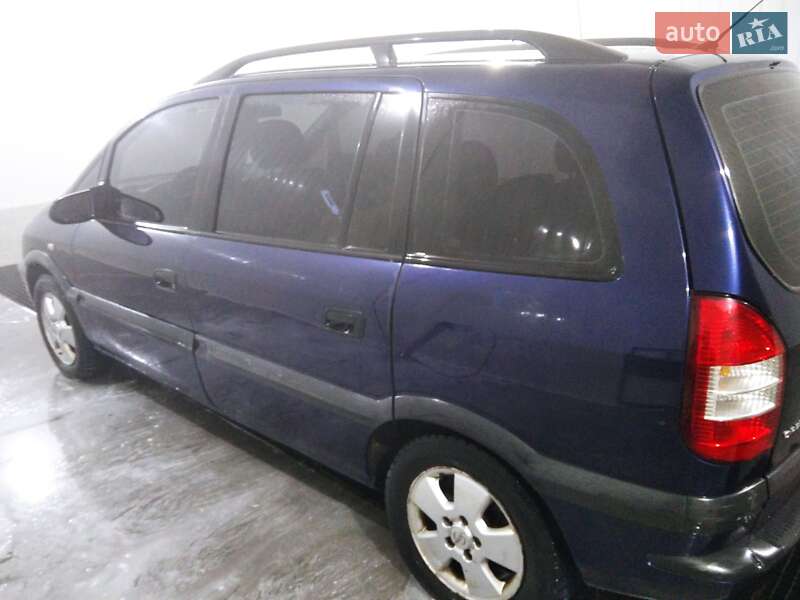 Мінівен Opel Zafira 2000 в Шептицькому