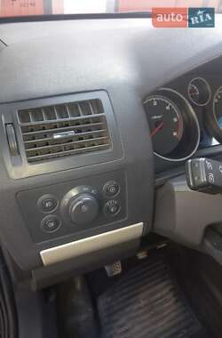 Минивэн Opel Zafira 2008 в 