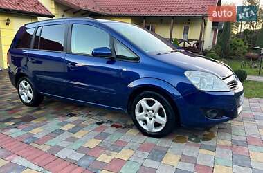Минивэн Opel Zafira 2008 в 