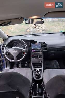 Минивэн Opel Zafira 2003 в 