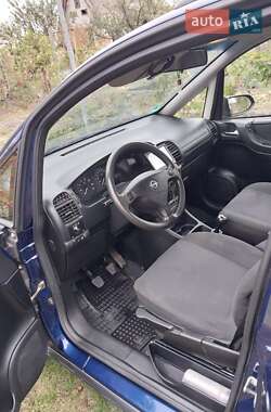 Минивэн Opel Zafira 2003 в 