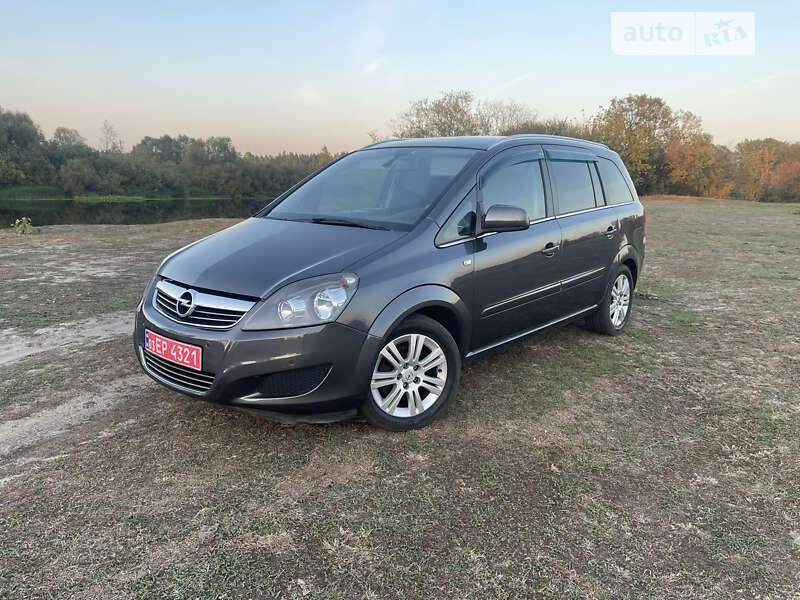 Мінівен Opel Zafira 2011 в Чернігові