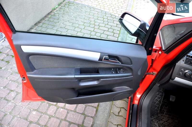 Минивэн Opel Zafira 2006 в Львове