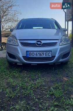 Минивэн Opel Zafira 2008 в 