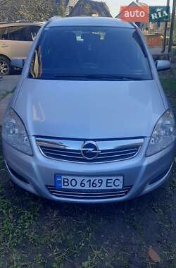 Минивэн Opel Zafira 2008 в 