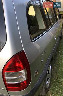 Мінівен Opel Zafira 2004 в 
