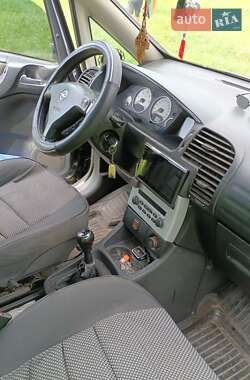 Мінівен Opel Zafira 2003 в Млиніві