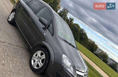 Минивэн Opel Zafira 2012 в Киеве