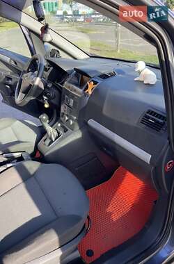 Минивэн Opel Zafira 2006 в 
