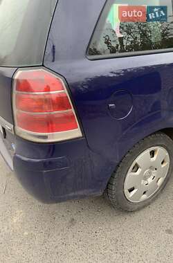 Минивэн Opel Zafira 2006 в 