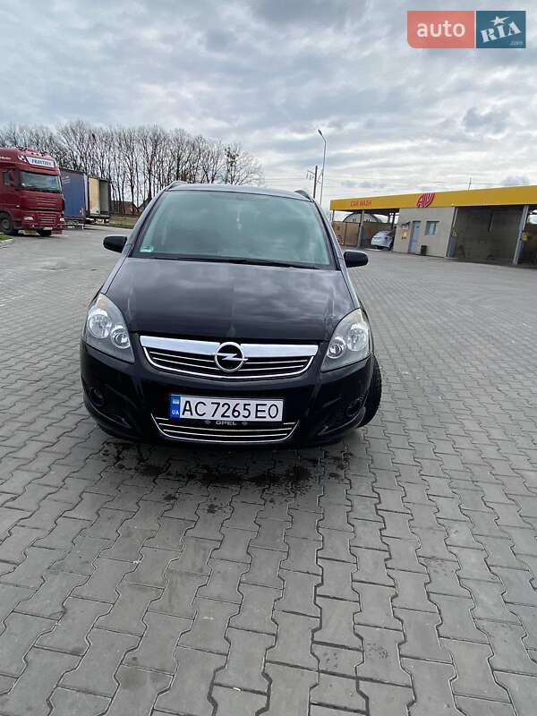 Минивэн Opel Zafira 2009 в Луцке фото 3 Минивэн Opel Zafira 2009 в Луцке