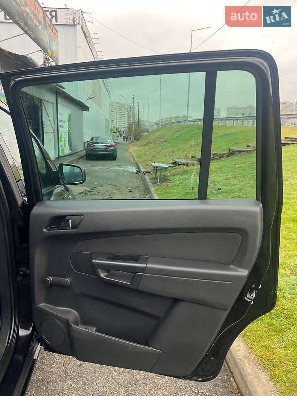 Минивэн Opel Zafira 2012 в Киеве фото 34 Минивэн Opel Zafira 2012 в Киеве