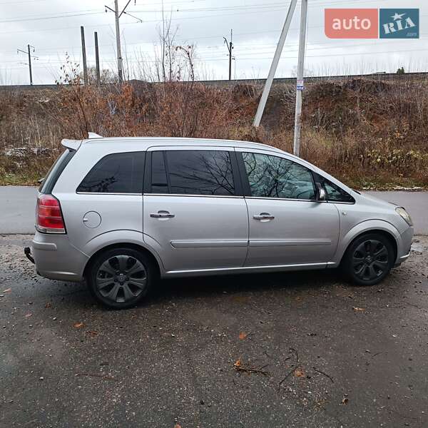 Минивэн Opel Zafira 2007 в Белой Церкви