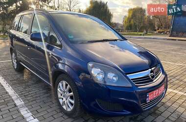 Минивэн Opel Zafira 2010 в Луцке