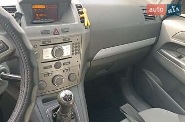 Минивэн Opel Zafira 2005 в 