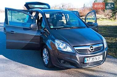 Минивэн Opel Zafira 2012 в Калуше