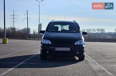 Минивэн Opel Zafira 2005 в Ровно