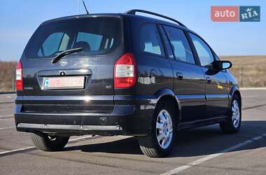 Минивэн Opel Zafira 2005 в Ровно