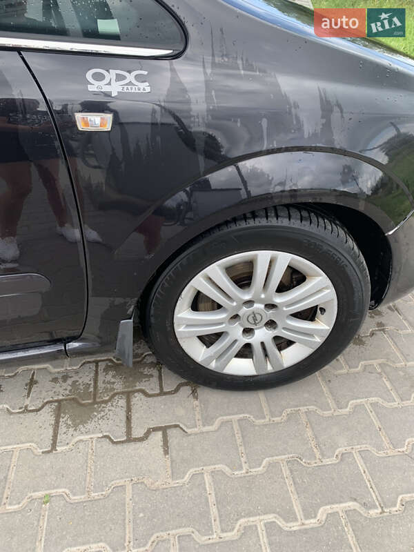 Мінівен Opel Zafira 2008 в Самборі