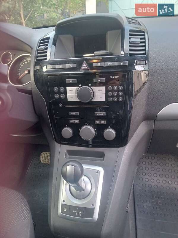 Мінівен Opel Zafira 2012 в Кременчуці